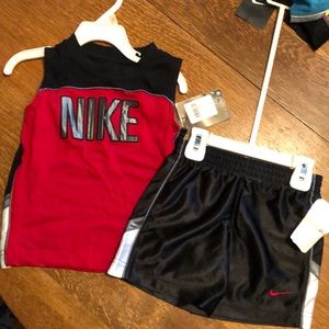 Nike Boys 2T Outfit